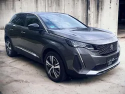 Grau Gebraucht 2023 Peugeot 3008 Allure SUV | 24.395 € (Guter Preis)