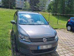 Grau Gebraucht 2011 VW Touran Van / Kleinbus | 7.000 € (Fairer Preis)