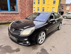 Schwarz Gebraucht 2006 Opel Vectra OPC Limousine | 6.900 € (Teuer)
