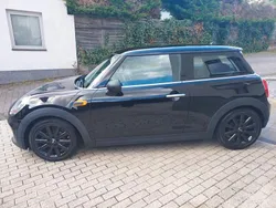 Schwarz Gebraucht 2017 Mini ONE Kleinwagen | 10.750 € (Guter Preis)
