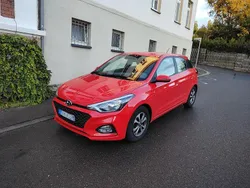 Rot Gebraucht 2018 Hyundai i20 Kleinwagen | 12.000 €