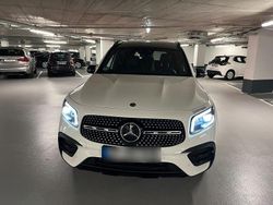 Weiß Gebraucht 2020 Mercedes GLB250 AMG line SUV | 35.900 € (Etwas zu teuer)