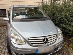 Grau Gebraucht 2005 Mercedes B200 Van / Kleinbus | 3.500 € (Guter Preis)