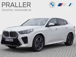 Alpinweiß uni Gebraucht 2025 BMW iX2 M Sport SUV | 49.850 € (Superpreis)