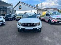 Weiß Gebraucht 2014 Dacia Duster Lauréate SUV | 7.999 € (Guter Preis)