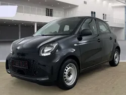 Schwarz Gebraucht 2021 Smart ForFour Electric Drive Limousine | 9.990 € (Fairer Preis)