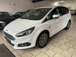 Weiß Gebraucht 2019 Ford S-MAX Titanium Van / Kleinbus | 14.999 € (Guter Preis)