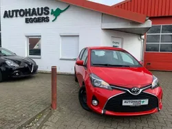 Rot Gebraucht 2016 Toyota Yaris Edition-S Kleinwagen | 9.390 € (Fairer Preis)
