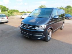 Blau Gebraucht 2016 VW Multivan Van | 38.990 € (Teuer)