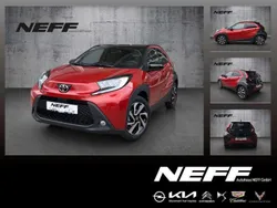 Chili red / night sky black Neu 2025 Toyota Aygo Kleinwagen | 16.890 €