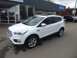 Weiß Gebraucht 2018 Ford Kuga Titanium SUV | 16.900 € (Fairer Preis)