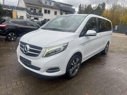 Weiß Gebraucht 2016 Mercedes V220 Avantgarde Van / Kleinbus | 25.900 € (Fairer Preis)