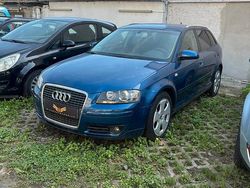 Blau Gebraucht 2005 Audi A3 Comfort Kleinwagen | 4.500 €