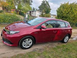 Rot Gebraucht 2016 Toyota Auris Limousine | 12.000 € (Fairer Preis)