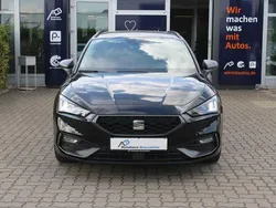Mitternachtsschwarz Gebraucht 2022 Seat Leon FR-Line Kombi | 16.950 € (Guter Preis)