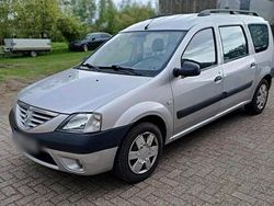 Silber Gebraucht 2007 Dacia Logan Kombi | 1.400 € (Fairer Preis)
