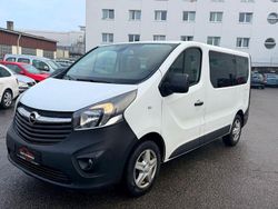 Weiß Gebraucht 2017 Opel Vivaro Van / Kleinbus | 8.990 € (Fairer Preis)