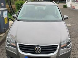 Silber Gebraucht 2010 VW Touran Freestyle Van / Kleinbus | 5.777 € (Fairer Preis)