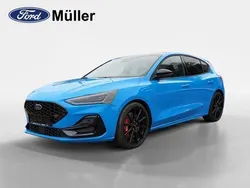 Blau Neu 2024 Ford Focus ST Limousine | 43.000 € (Etwas zu teuer)