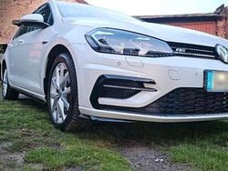 Weiß Gebraucht 2017 VW Golf VII Kombi | 16.500 € (Teuer)