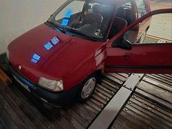 Rot Gebraucht 1994 Renault Clio Kleinwagen | 2.200 €