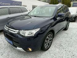 Blau Gebraucht 2015 Mitsubishi Outlander SUV | 13.499 € (Etwas zu teuer)