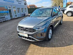 Indiumgrau metallic Gebraucht 2024 VW T-Roc Life SUV | 28.950 € (Guter Preis)