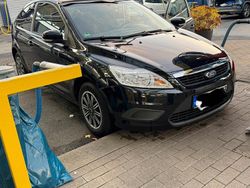 Schwarz Gebraucht 2010 Ford Focus Kleinwagen | 3.300 € (Fairer Preis)
