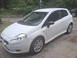 Weiß Gebraucht 2008 Fiat Grande Punto Kleinwagen | 1.850 €