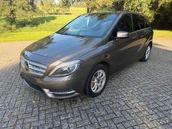 Grau Gebraucht 2013 Mercedes B200 Van / Kleinbus | 13.490 € (Fairer Preis)