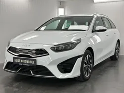 Weiß Gebraucht 2021 Kia Ceed Sportswagon Vision Kombi | 21.950 € (Fairer Preis)