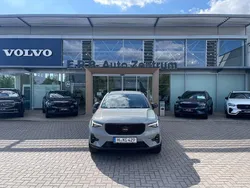 Grau Gebraucht 2025 Volvo XC40 Plus SUV | 41.500 € (Fairer Preis)