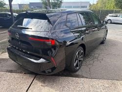 Schwarz Gebraucht 2023 Opel Astra Elegance Kombi | 20.996 € (Fairer Preis)