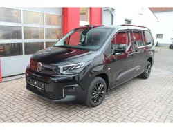 Lackierung schwarz perla nera/ Gebraucht 2024 Citroën Berlingo Van / Kleinbus | 27.990 € (Etwas zu teuer)