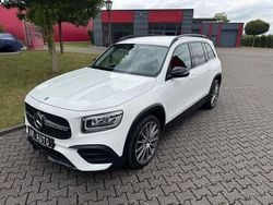 Weiß Gebraucht 2022 Mercedes GLB200 AMG line SUV | 29.900 € (Guter Preis)