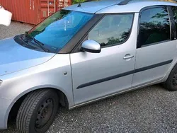 Silber Gebraucht 2008 Skoda Roomster Kombi | 1.400 € (Fairer Preis)