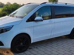 Weiß Gebraucht 2019 Mercedes V220 Van / Kleinbus | 29.900 € (Guter Preis)