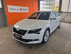 Weiß Gebraucht 2016 Skoda Superb Style Kombi | 17.499 € (Fairer Preis)