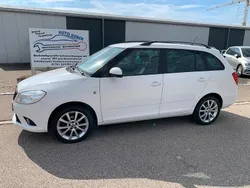 Weiß Gebraucht 2014 Skoda Fabia Ambition Kombi | 7.799 € (Fairer Preis)