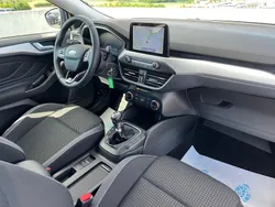 Blau Gebraucht 2020 Ford Focus Cool & Connect Limousine | 9.999 € (Guter Preis)