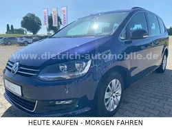Blau Gebraucht 2022 VW Sharan Comfortline Van / Kleinbus | 25.990 € (Guter Preis)
