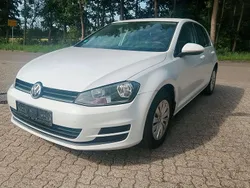 Weiß Gebraucht 2014 VW Golf VII Trendline Limousine | 6.990 € (Guter Preis)