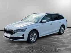 Weiss Gebraucht 2024 Skoda Octavia Ambition Kombi | 28.549 € (Fairer Preis)