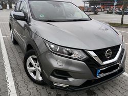 Grau Gebraucht 2018 Nissan Qashqai SUV | 17.800 € (Teuer)