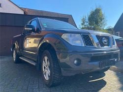 Grau Gebraucht 2007 Nissan Navara Abholung | 8.500 € (Fairer Preis)