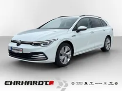Weiß Gebraucht 2021 VW Golf VIII Style Kombi | 22.590 € (Fairer Preis)