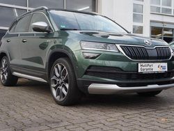 Zelena emerald/emerald green Gebraucht 2019 Skoda Karoq Scout 4x4 SUV | 23.500 € (Etwas zu teuer)