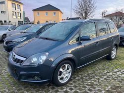 Blau Gebraucht 2006 Opel Zafira Van / Kleinbus | 4.000 € (Teuer)