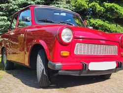 Rot Gebraucht 1981 Trabant 601 Limousine | 3.900 €