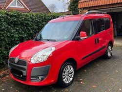 Rot Gebraucht 2011 Fiat Doblò Van / Kleinbus | 6.100 € (Fairer Preis)